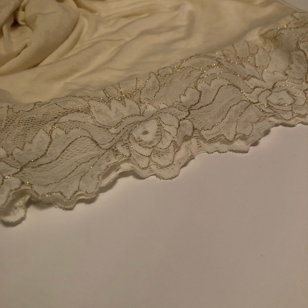 Flora Nikrooz Robe - Picture 3 of 3